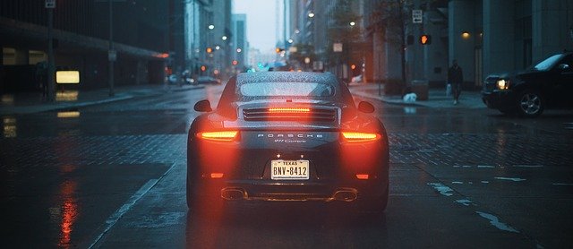Автомобиль Porsche